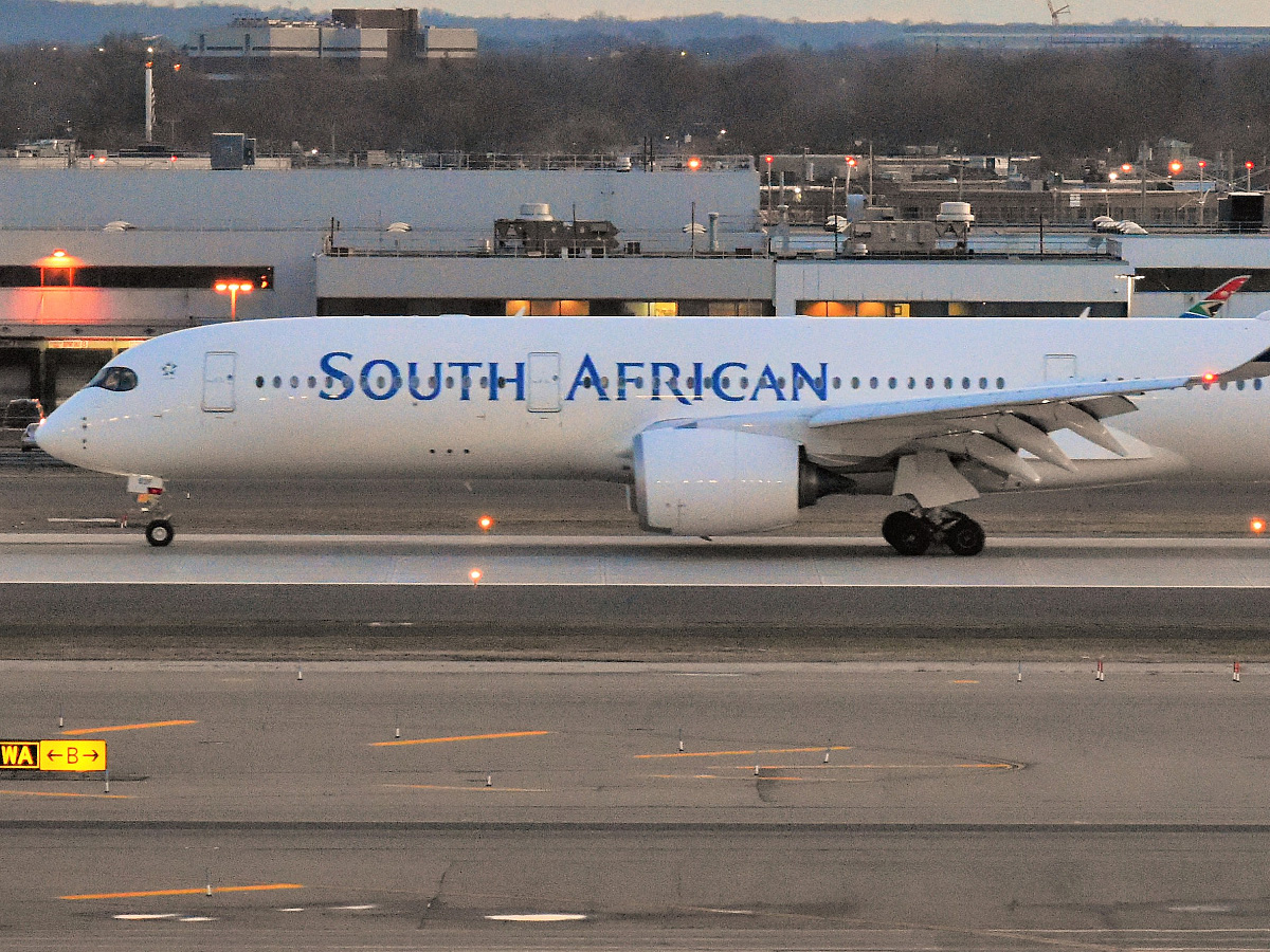 Simon Newton-Smith has resigned as the chief commercial operations officer of SAA.
